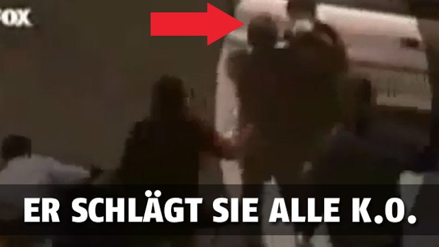 Mann verteidigt sich erfolgreich gegen eine Fülle von Angreifern