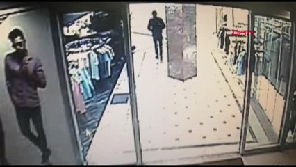Son dakika... GÜNGÖREN'DE TEKSTİL FİRMASININ KASASINI BOŞALTAN HIRSIZLAR KAMERADA