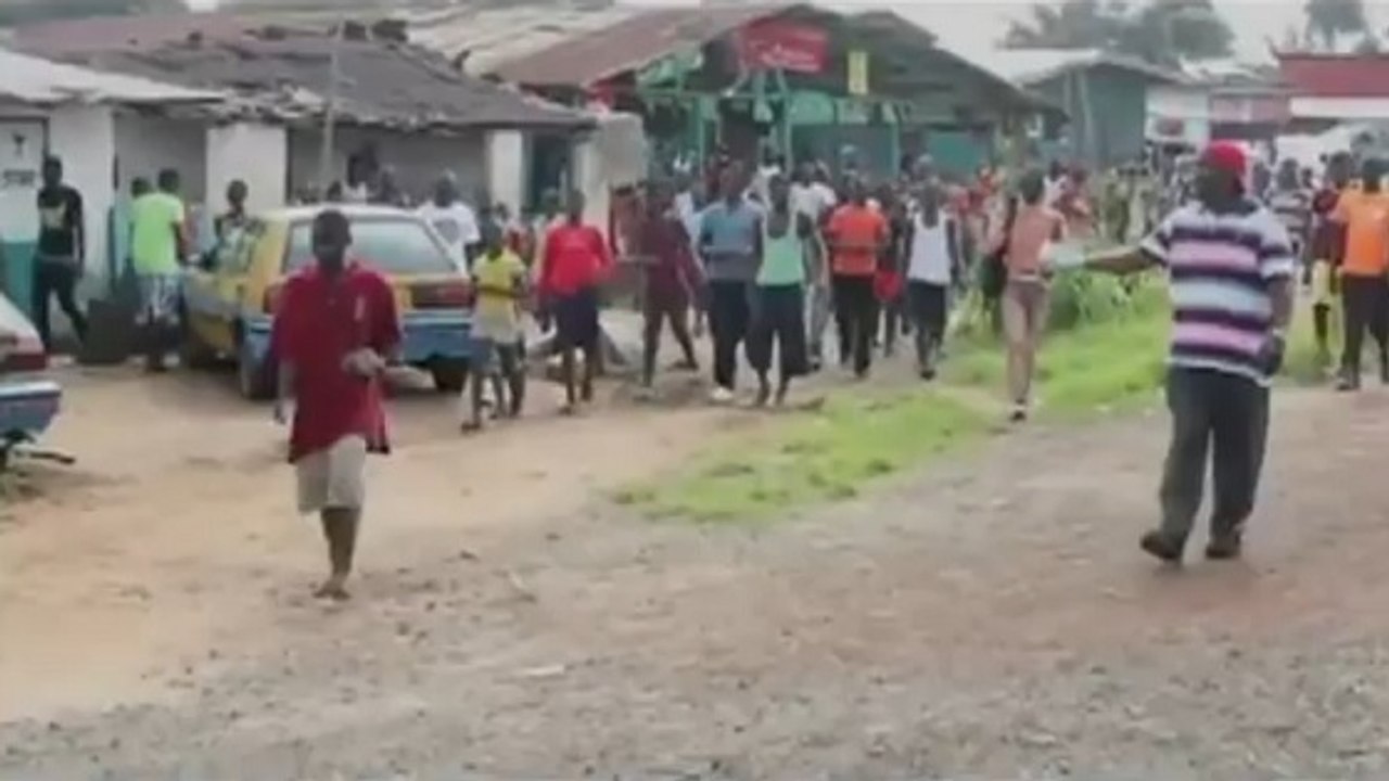 Ebola : un malade s'échappe et sème la panique sur un marché du Liberia