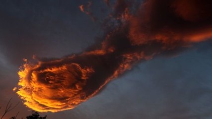 In Portugal wurde die "Hand Gottes" gesichtet, eine unglaubliche Wolke in Form einer Faust