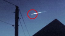 Un étrange OVNI repéré éjectant quelque chose dans le ciel de Californie