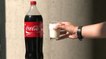 Testez cette réaction chimique étonnante entre du lait et du coca-cola