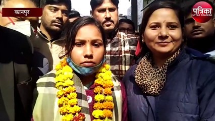 चुनाव लड़ रही खुशी दुबे की बहन गायत्री तिवारी ने कहा...