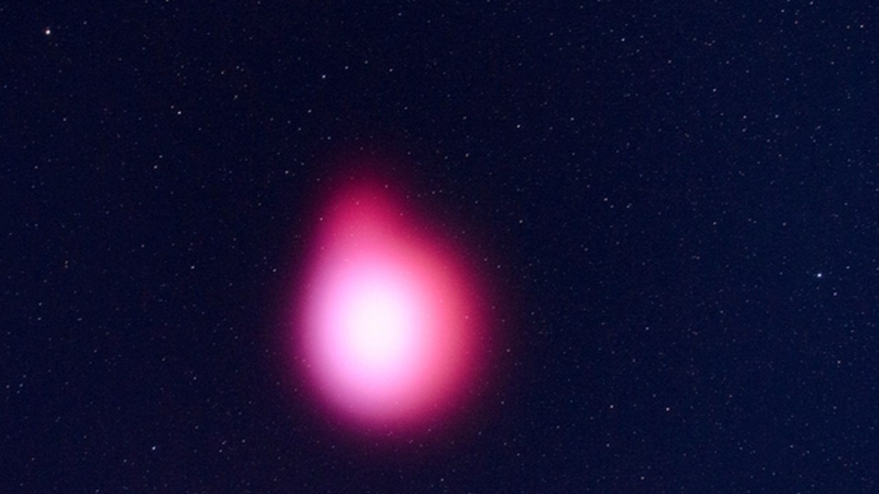 Un étrange nuage rose apparait dans le ciel d'Arizona