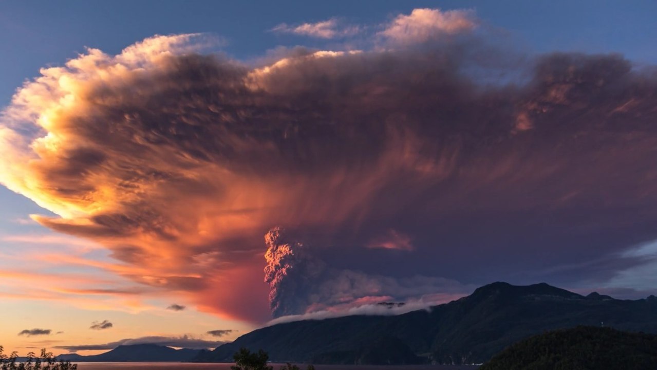 Le fantastique time-lapse d'une éruption volcanique au Chili
