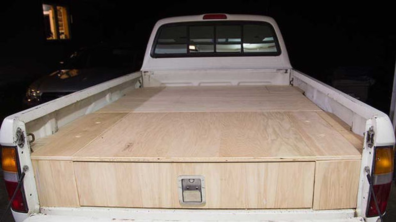 Dieser Mann hat seinen Lieferwagen für eine Reise umgebaut