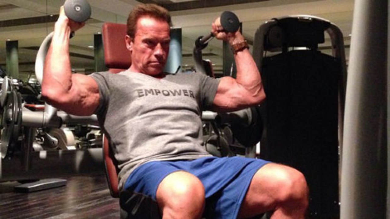 Arnold Schwarzenegger trotz seines Alters noch top fit