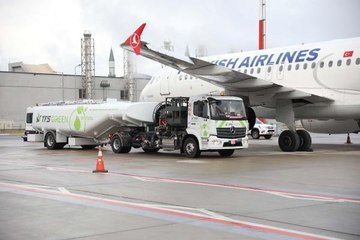 THY, çevreci yakıtla ilk uçuşunu Paris'e yaptı