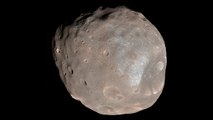 Phobos, l'une des lunes de Mars est en train de s'effondrer