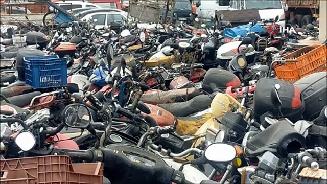 Kaderine terk edilmiş milyonluk servet otoparkta çürüyor: 13 yıldır bekleyen de var