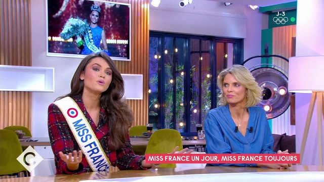 Diane Leyre (Miss France 2022) recadrée par Sylvie Tellier en direct dans C à vous , sur France 5.
