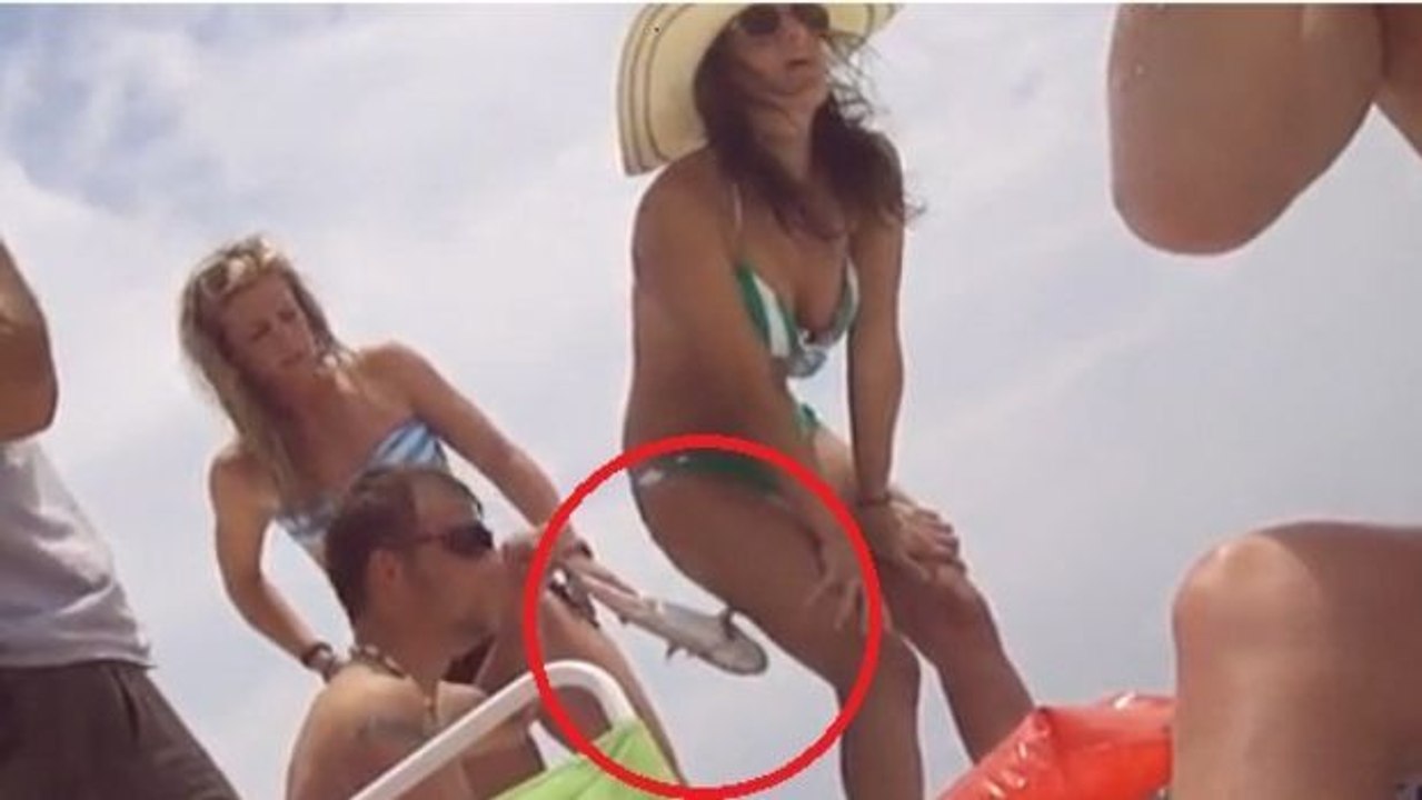 Ein Katzenfisch ist am Oberschenkel dieser Frau hängengeblieben!