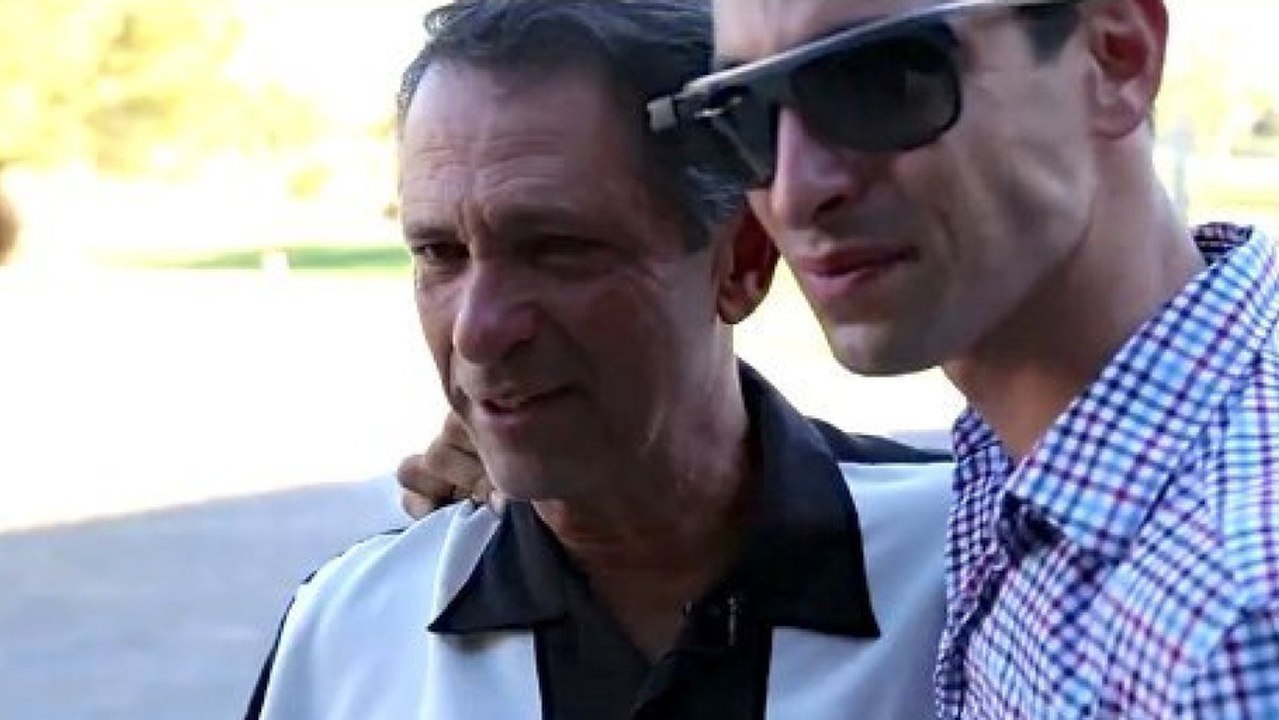 Dieser Mann hat seinem Vater das schönste Geschenk gemacht, das er sich wünschen konnte!