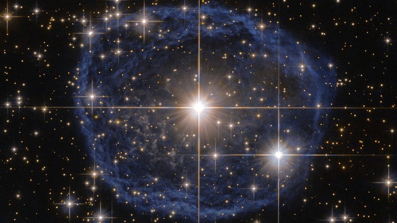 Hubble capture l'étonnante image d'une énorme bulle bleue spatiale