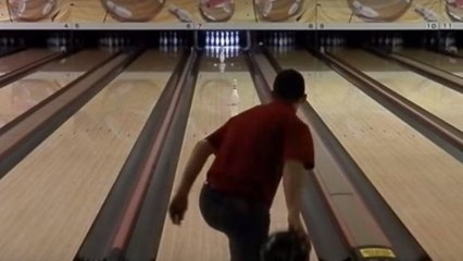Unfassbarer Strike beim Bowling