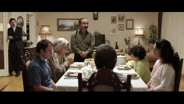 Celal Tan ve Ailesinin Aşırı Acıklı Hikayesi Dublajlı Fragman