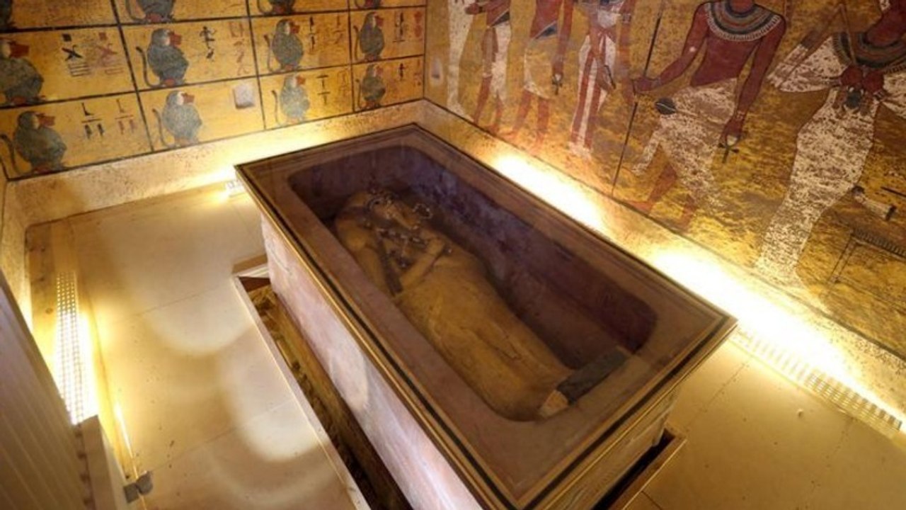 Le tombeau de Toutankhamon cache-t-il celui de la reine Nefertiti ?