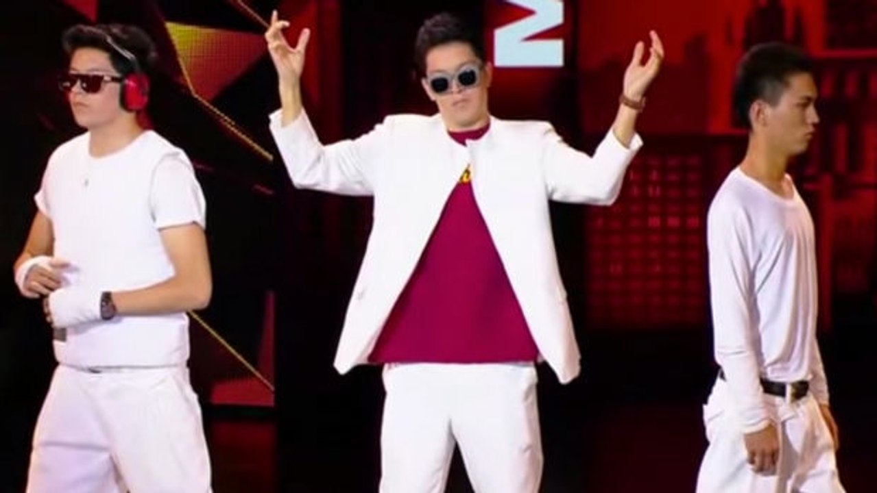 Diese drei Tänzer liefern eine übermenschliche Performance ab