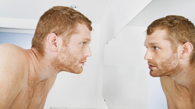 Vous faites plus vieux que votre âge ? Ça pourrait être à cause de ce gène