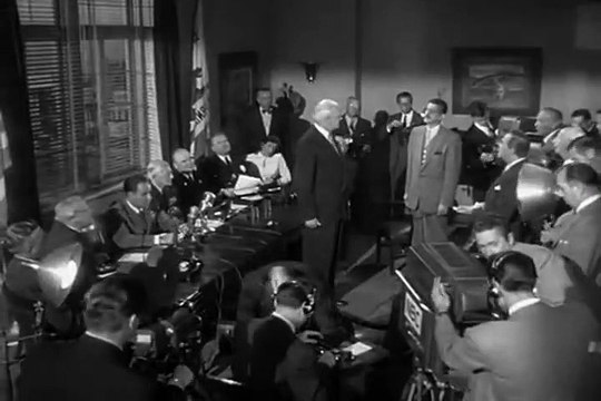 Yeryüzüne Hücum Orijinal Fragman