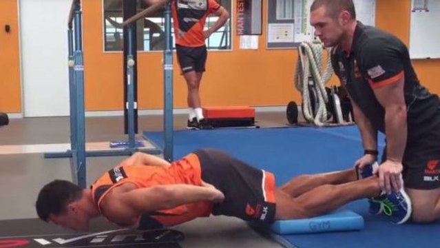 Die schwierigste Plank der Welt: der Razor Curl