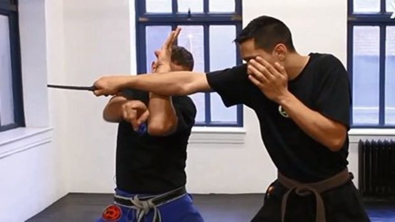 Selbstverteidigung: Wie kann man eine Messerattacke abwehren?