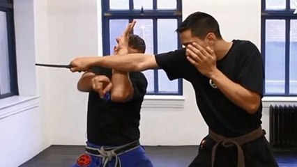 Selbstverteidigung: Wie kann man eine Messerattacke abwehren?