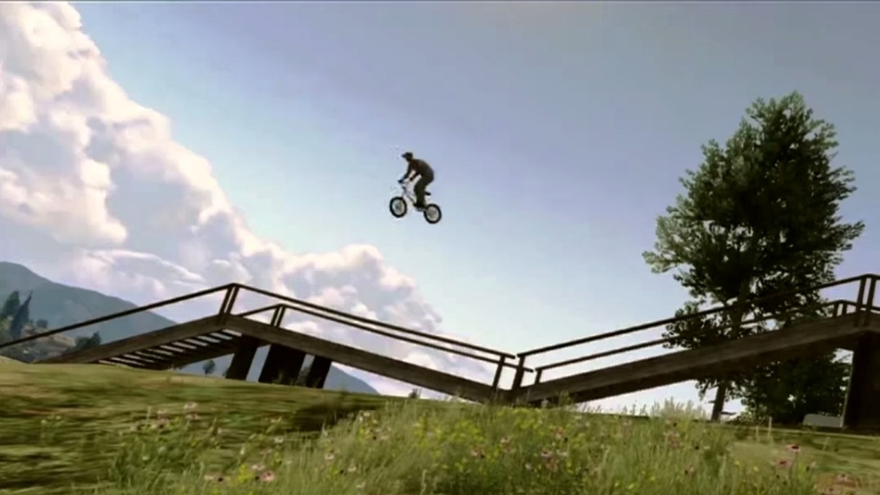 GTA 5 : une compilation de cascades en BMX qui défient la physique !