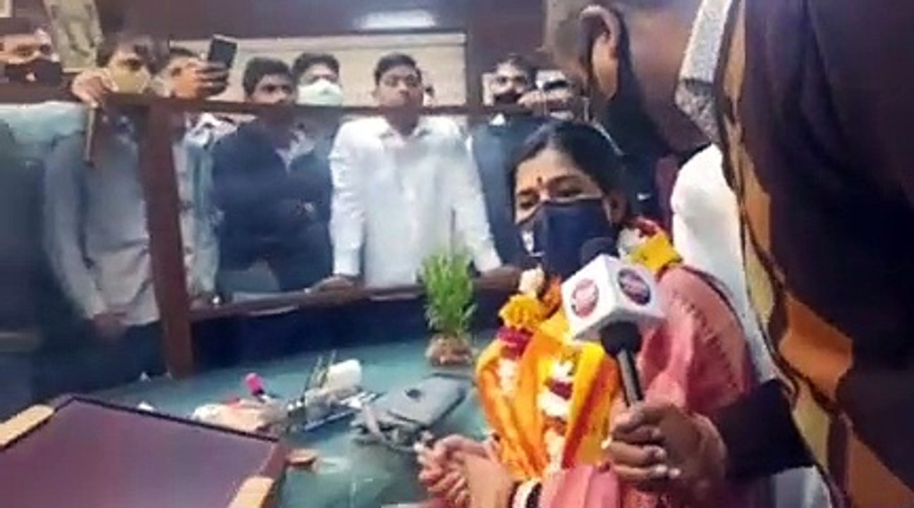सौम्या गुर्जर ने फिर संभाली महापौर की कुर्सी, आयुक्त से विवाद पर बोली कोई फर्क नहीं पड़ता