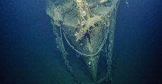 Des scientifiques explorent l'épave d'un porte-avions de la Seconde guerre mondiale coulé il y a 65 ans