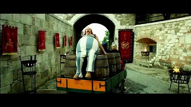 Asteriks ve Oburiks Gizli Görevde Dublajlı Klip (2)