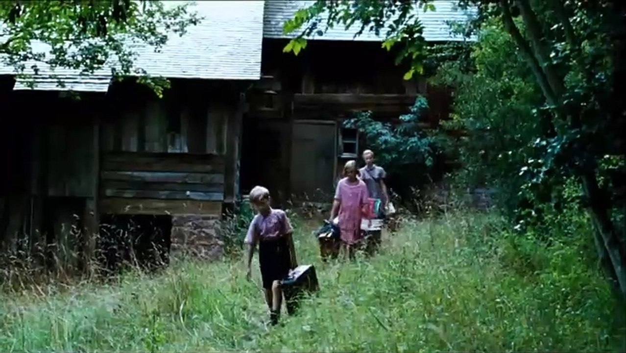 Savaşın Gölgesinde Orijinal Fragman