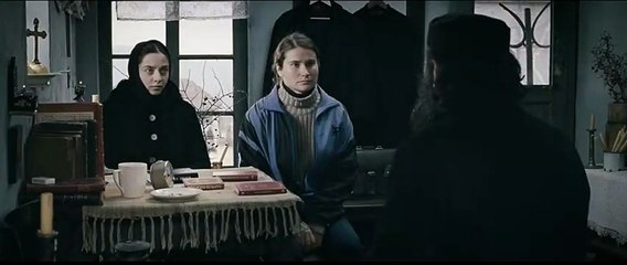 Tepelerin Ardında Orijinal Fragman