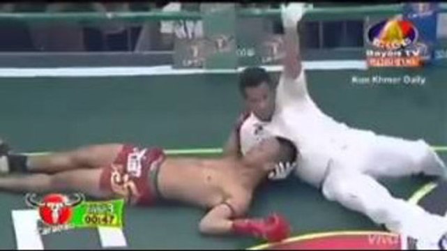 Muay Thai: überraschende Wendung bei diesem verrückten Kampf