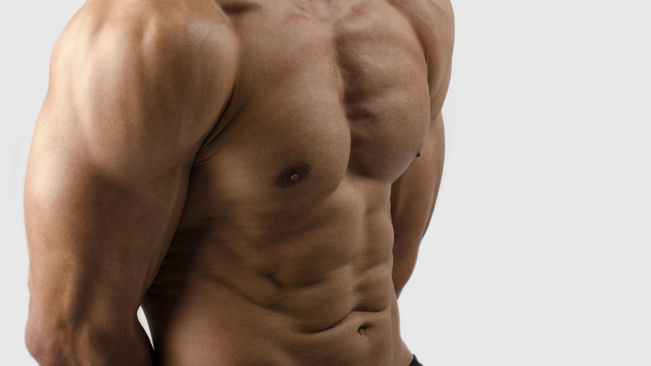 Brustmuskeltraining: Die perfekten Staggered Push Ups für mehr Abwechslung beim Training