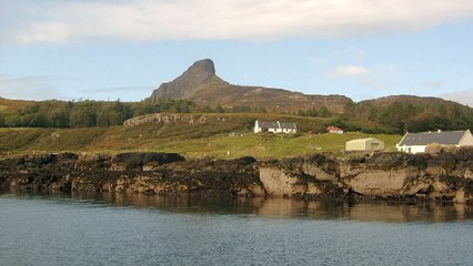 Eigg, cette petite île écossaise qui fonctionne presque uniquement aux énergies renouvelables