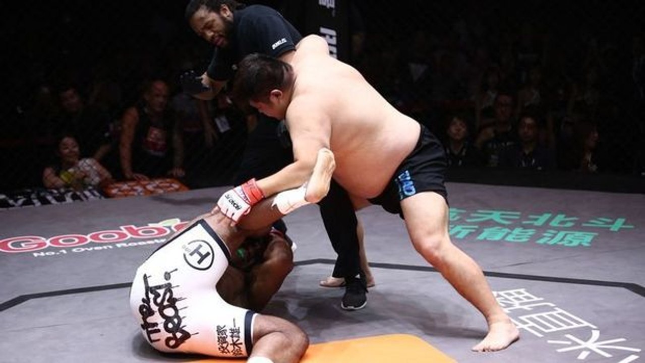 Road FC 32: Bob Sapp wird von dem Chinesen Aori Gele gedemütigt