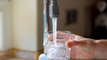 L'eau du robinet serait contaminée par des particules de plastique, revèle une étude