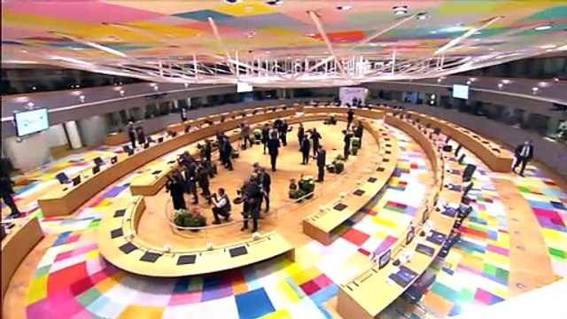 Bruselas mantiene el gas y la nuclear como inversiones 'verdes'