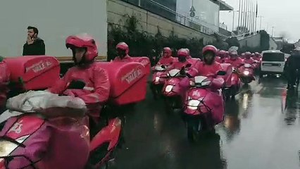 Yemek Sepeti kuryeleri eylem yaptı