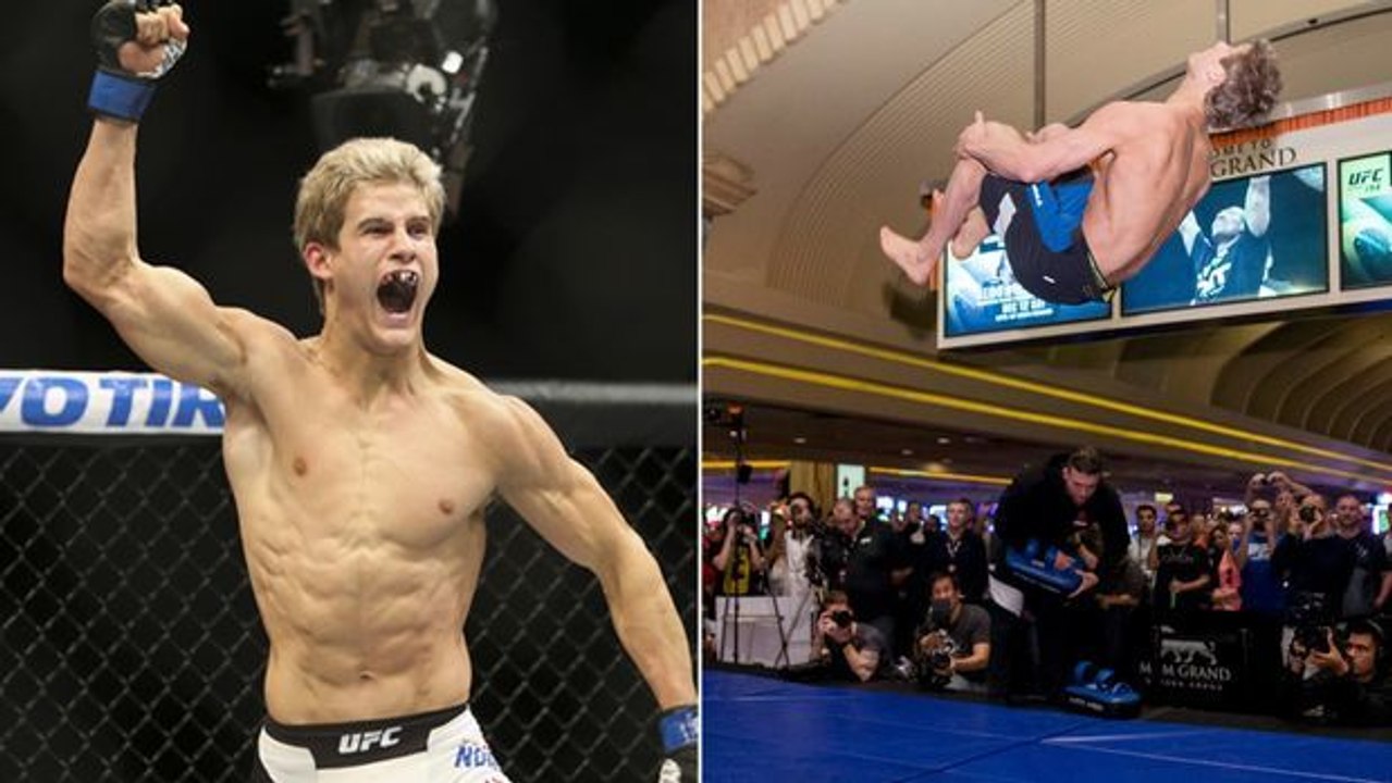 Sage Northcutt versucht, dem gesamten Team den Frontflip beizubringen