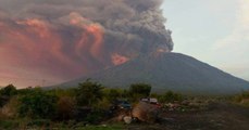 Bali : le réveil du volcan Agung force l'évacuation de 100 000 habitants