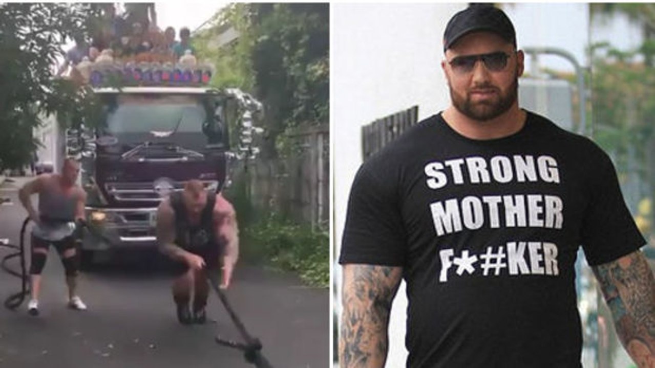 Hafthor Björnsson, der Berg aus Game of Thrones, zieht einen LKW