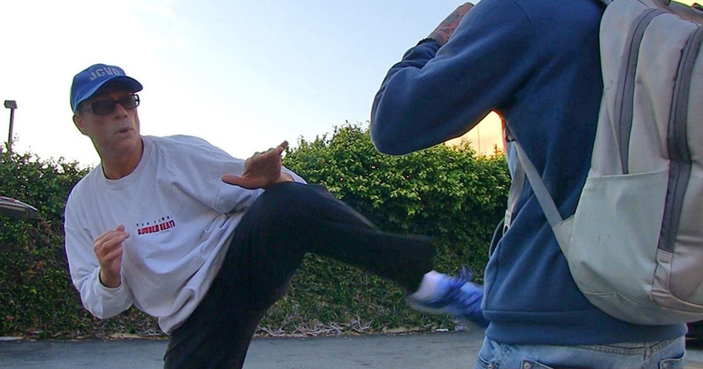 Jean-Claude Van Damme gibt UFC-Kämpfern Tipps für bessere Fußtritte