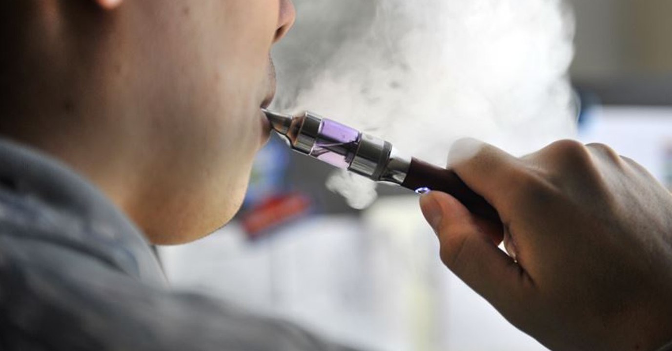 Le vapotage accroîtrait les risques de cancer et de maladies cardiaques d'après une étude