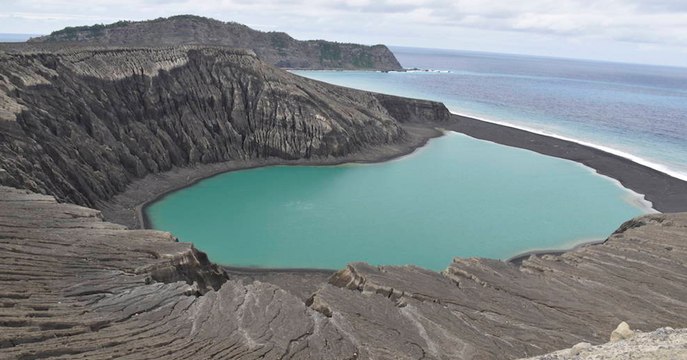 Hunga Tonga, cette île du Pacifique née d'une éruption volcanique qui pourrait durer 30 ans