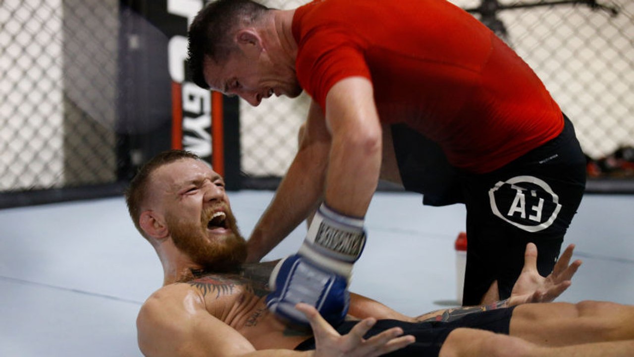 Dieses Bauchmuskeltraining von Conor McGregor haut euch um!