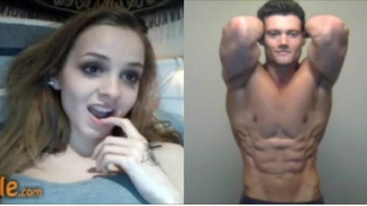 Dieser bodybuilder verdreht mit seinen muskeln allen den kopf!