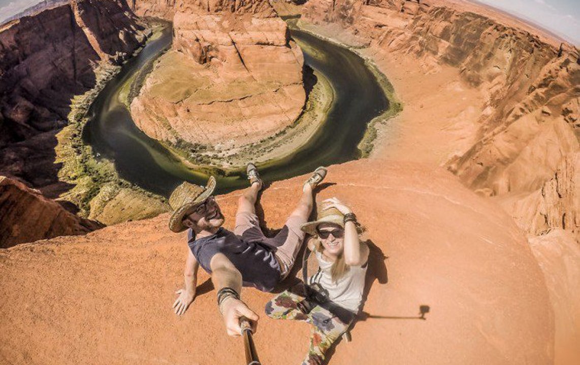 Paar reist mit nur 8 Euro pro Tag durch 50 Länder