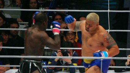 Wie Mark Hunt und sein Kinn aus Stahl von Melvin Manhoef einen KO kassieren